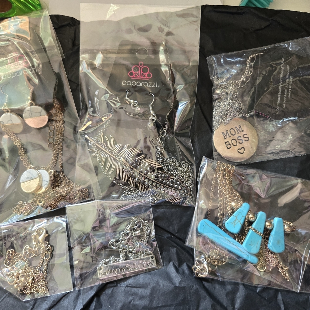 Paparazzi necklace bundle